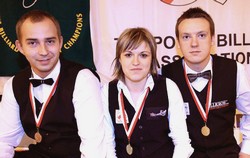 Mistrzowie Polski 2007, od lewej: Hubert Łopotko, Karolina Stawarz i Tomasz Kapłan (fot. PZBil)